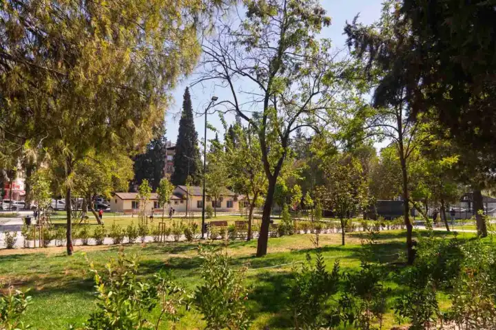 Buca’da yeni yaşam alanı: Fırat Yılmaz Çakıroğlu Parkı yenilendi