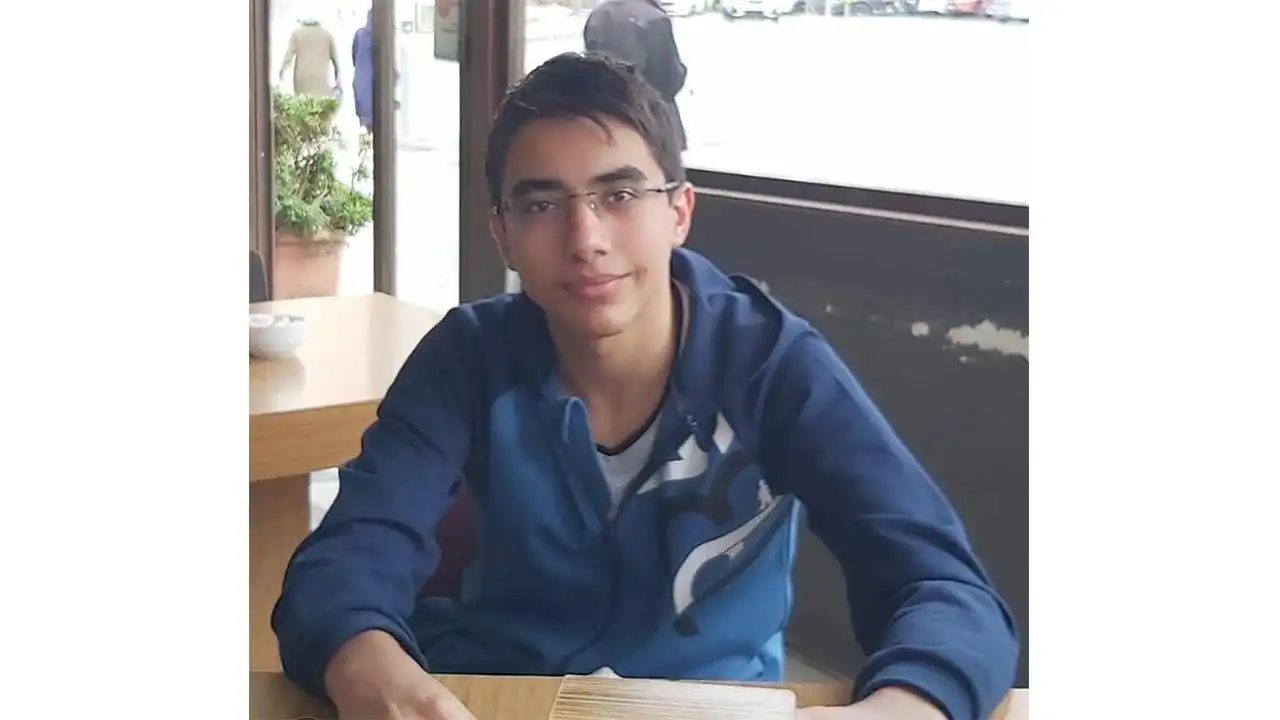 İzmirli öğrenci, YKS'de İngilizce birincisi oldu! haberinin görseli