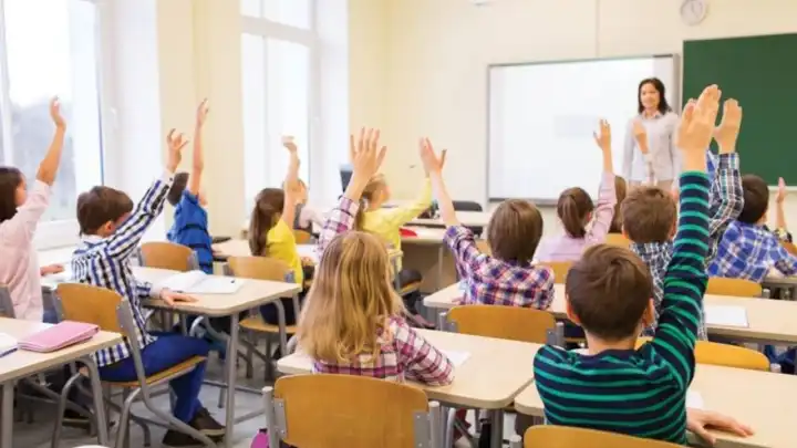 MEB 1. sınıfa başlama yaşı kaç oldu? 2025-2026’da kimler okula başlayacak?