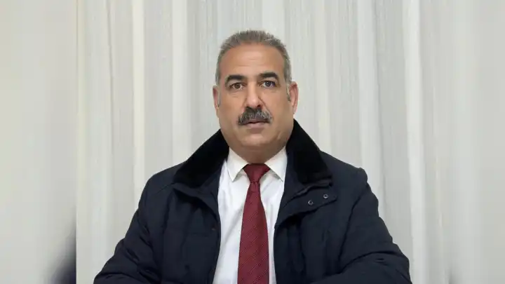 Mısır tarlada, hükümet ithalatın peşinde