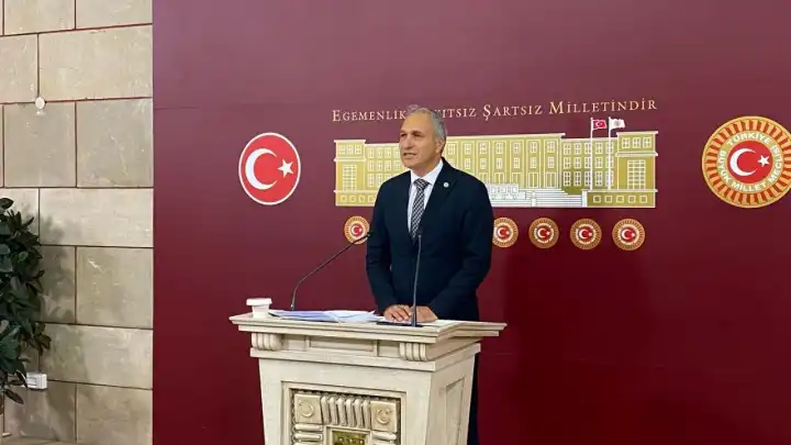 Suat Özçağdaş’tan LGS tepkisi: “963 bin çocuğun geleceğini çaldırmam!”
