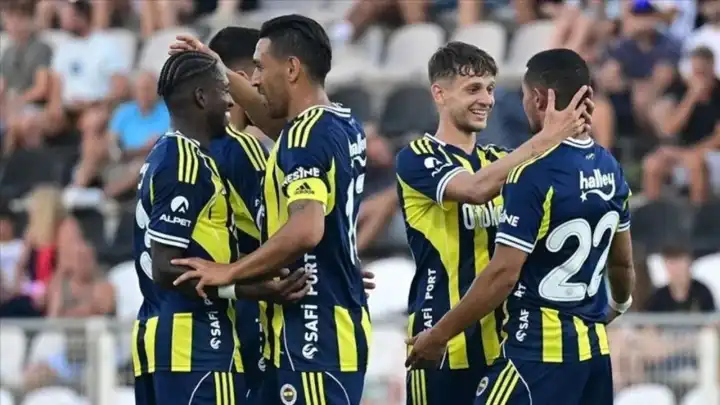 UD Leiria-Fenerbahçe Hazırlık Maçı Ne Zaman, Saat Kaçta? Jhon Duran Kadroda mı? Hangi Kanalda Canlı Yayınlanacak?