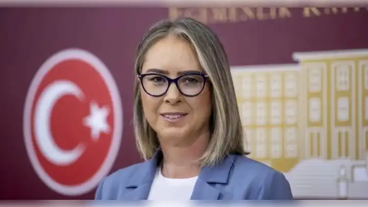 AK Parti'li Çankırı'dan Özgür Özel'e tepki: Hayal sattınız vicdan pazarlıyorsunuz