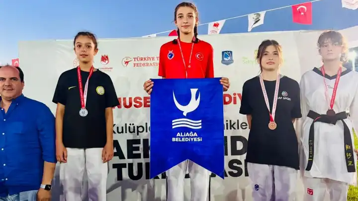 Aliağalı Minik Taekwondocular Manisa’dan Madalya ve Kupa ile Döndü