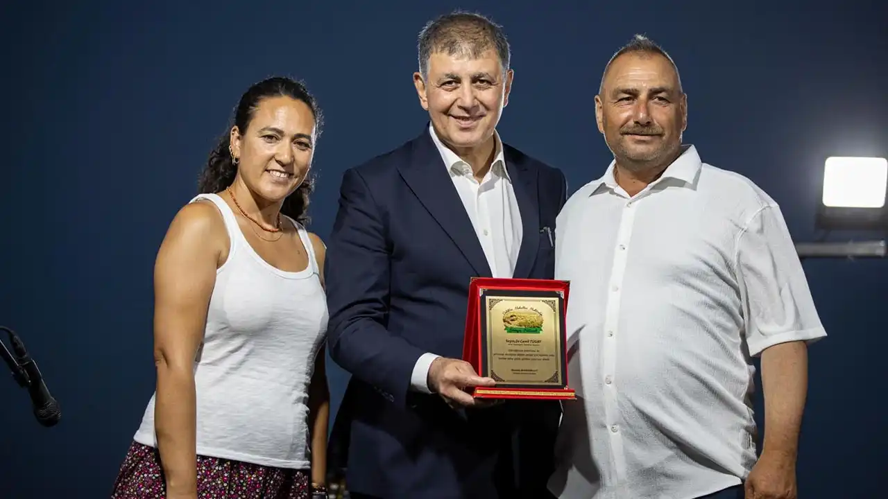 Cemil Tugay’dan Dikili Deliktaş’ta birlik mesajı: Başa çıkamayacağımız zorluk yok haberinin görseli