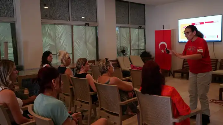 Çeşme Belediyesi ve AKUT’tan temel Afet Bilinci eğitimiyle toplumsal farkındalık artıyor