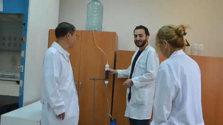 Ege Üniversitesi’nde Mavi Karbon Atağı: Çinli Bilim İnsanı ile Küresel İş Birliği Başladı