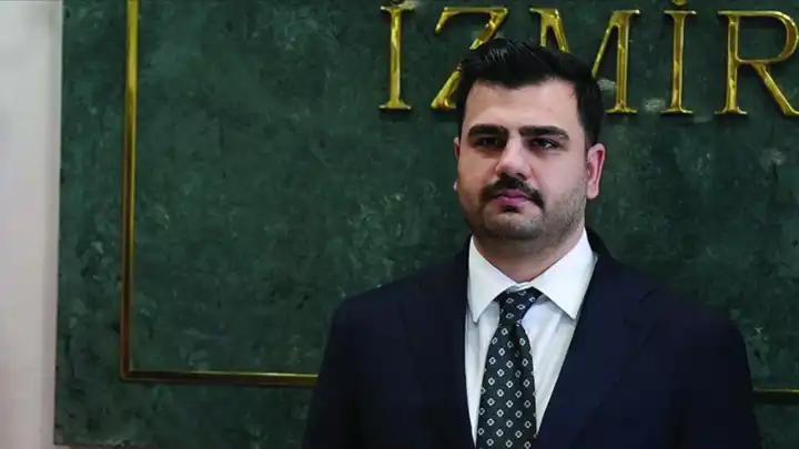 İnan’dan CHP’ye karikatürlü eleştiri: İzmir’deki kronik sorun, Türkiye’ye yayılan salgına dönüştü