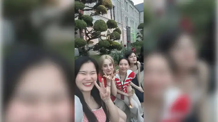 İzmir Ekonomili Aybüke, Güney Kore’de Dilbilim Yarışmasını kazandı