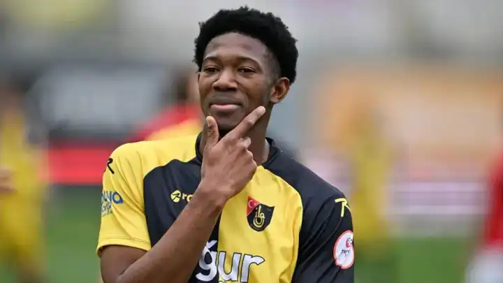 Mali’den İstanbul’a, eğitimden profesyonel futbola uzanan başarı öyküsü: Gaoussou Diarra kimdir?