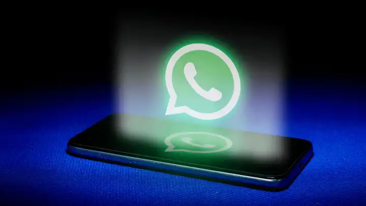 WhatsApp’ta yoğun mesaj trafiğine son: ‘Hızlı Özet’ özelliği sayesinde 5 farklı sohbetin özeti alınacak