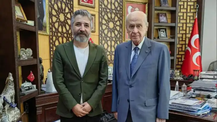 Ali Kınık kimdir? Devlet Bahçeli, Ali Kınık'tan neden şarkı istedi? İşte detaylar..