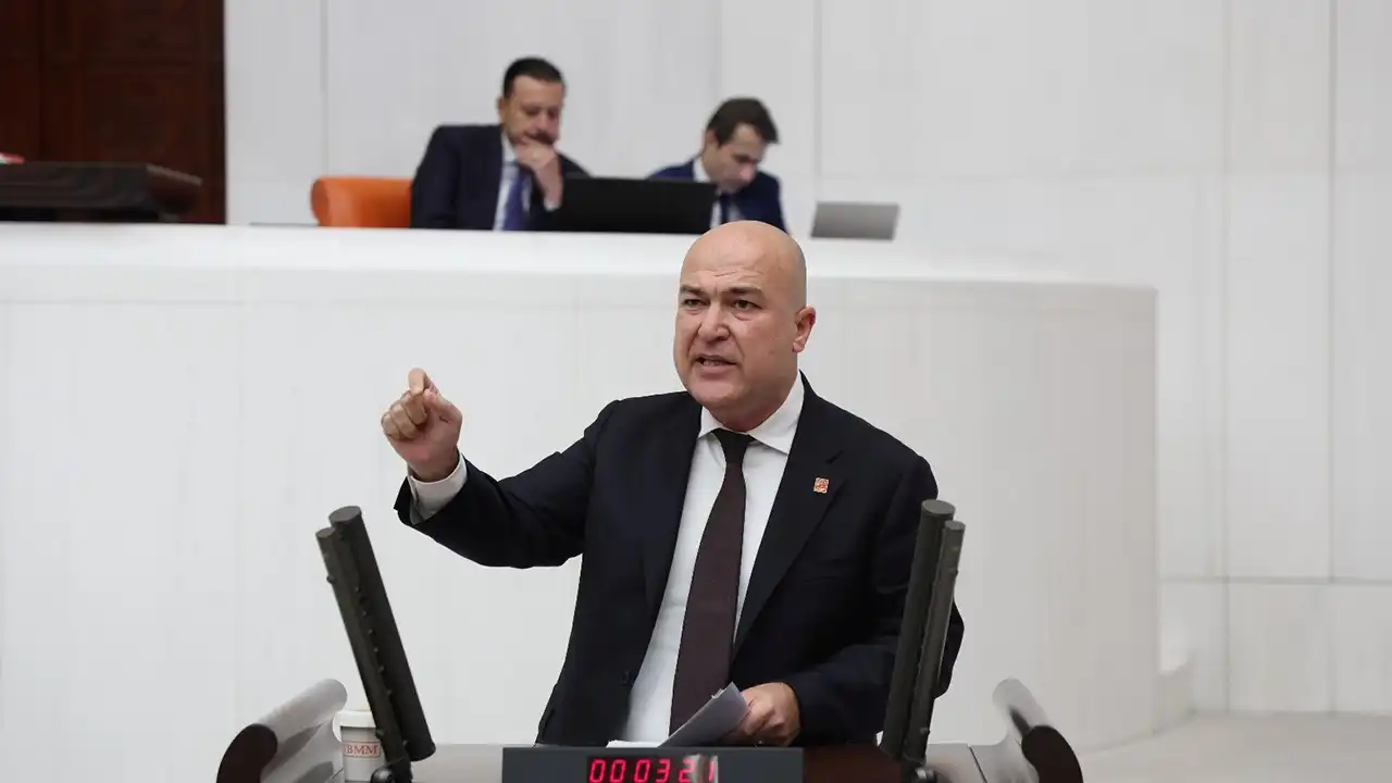 CHP’li Murat Bakan’dan Ali Yerlikaya’ya sert tepki: Meclis’in denetim yetkisi engelleniyor haberinin görseli