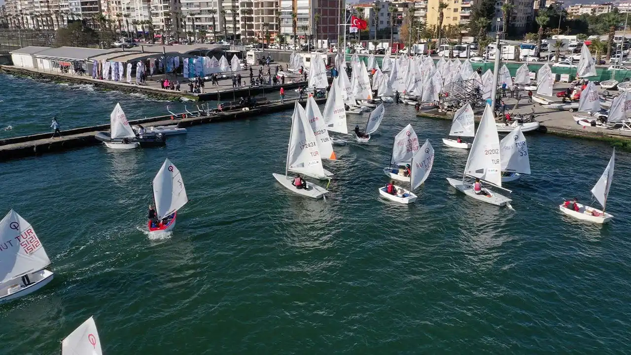 1912 Karşıyaka Derneği'nden sert uyarı: Burada sadece KSK bayrağı dalgalanacak