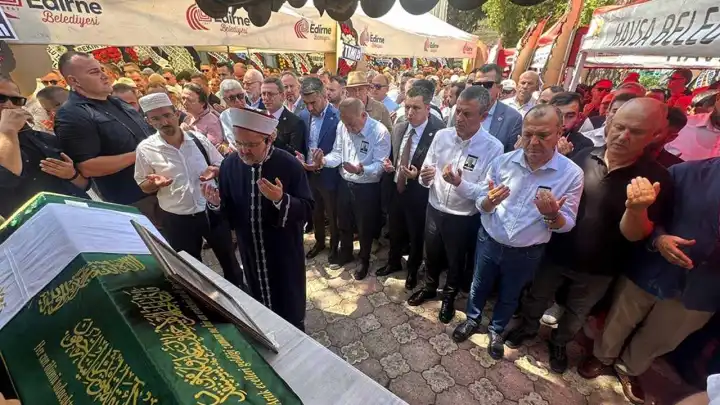Özgür Özel,  İlhami Özcan Aygun'ü acılı gününde yalnız  bırakmadı!