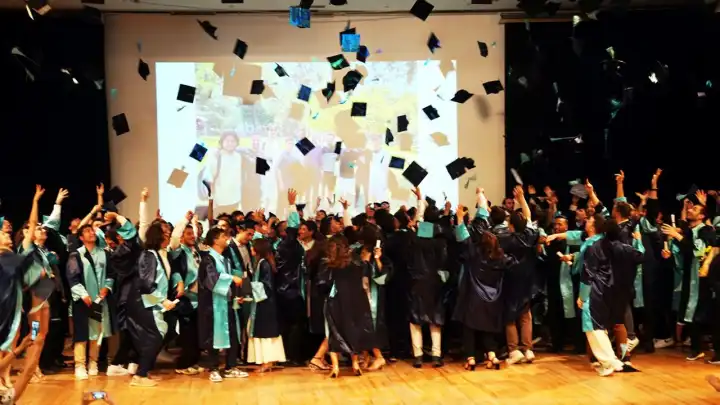 Ege Üniversitesi Mühendislik Fakültesi mezunlarını gururla uğurladı