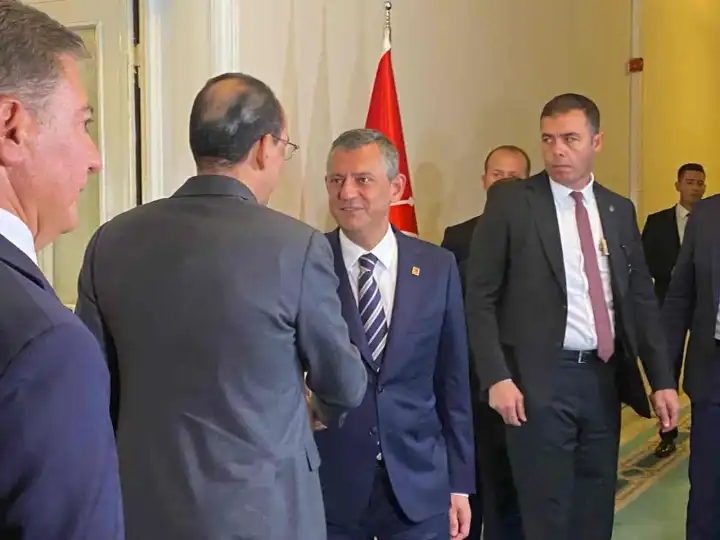 MİT Başkanı Kalın’dan CHP lideri Özgür Özel’e ziyaret