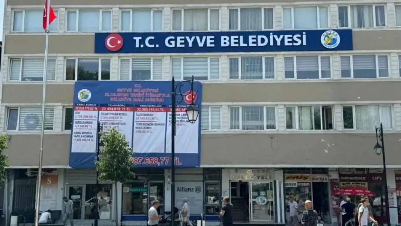 Orman yangınları ile ilgili paylaşım yapan meclis üyesi gözaltına alındı!