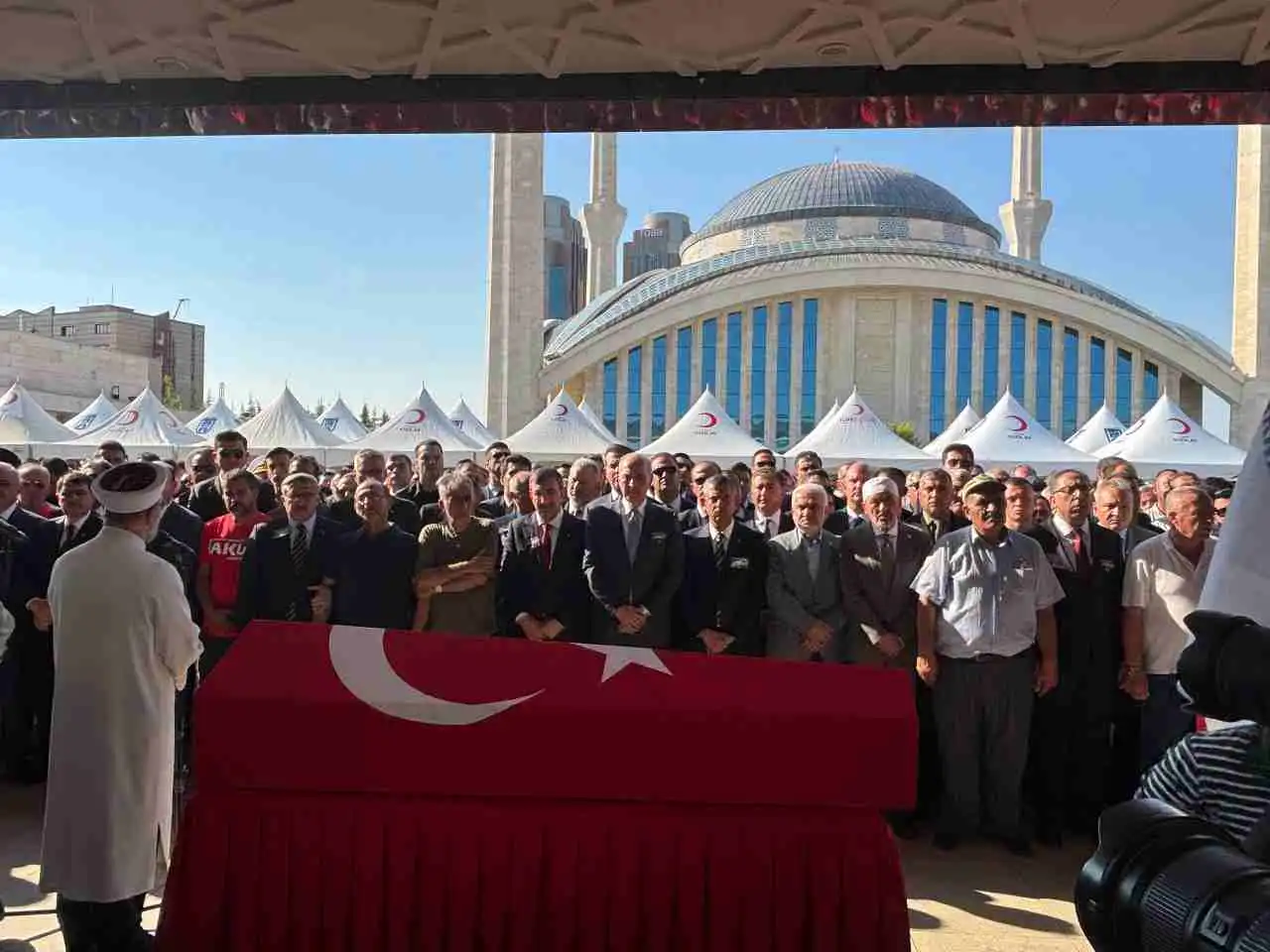 Yangında şehit düşen 5 AKUT gönüllüsüne Ankara’da veda