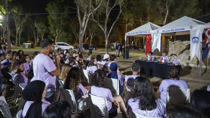 Başkan Tugay: “Belediyeler kuru siyaset yapılan yerler değil”