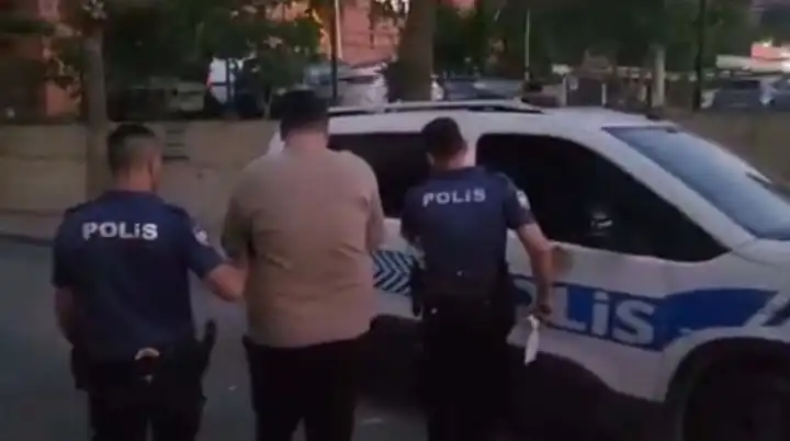 İzmir merkezli yasa dışı bahis operasyonunda 45 gözaltı