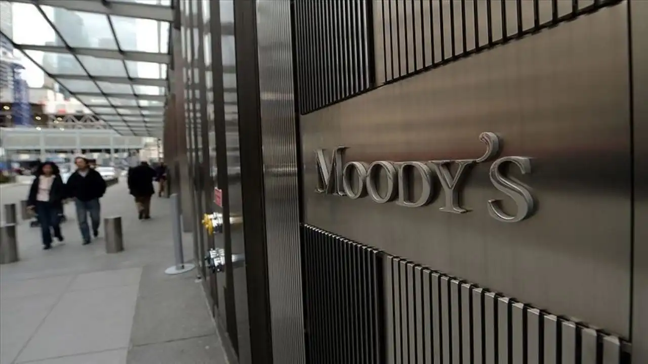 Moody's, Türkiye'nin kredi notunu yükseltti: Görünüm durağan olarak revize edildi