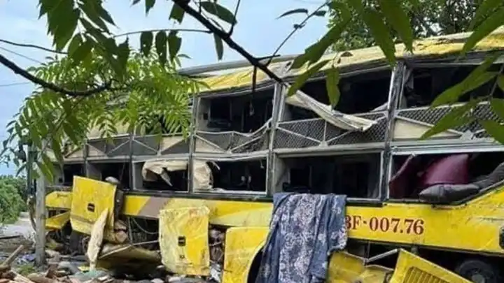 Vietnam’da otobüs kazası : Çok sayıda ölü var!
