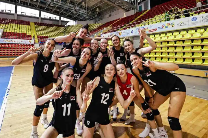 18 Yaş Altı Kız Voleybol Milli Takımı, EYOF 2025'tetarih yazdı!