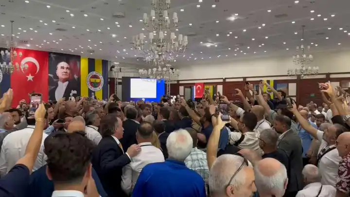 Fenerbahçe Yüksek Divan Kurulu'nda tansiyon yükseldi