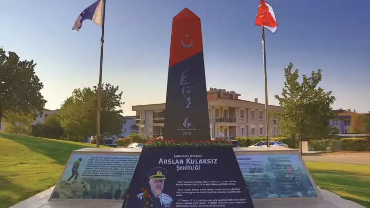 Güzelbahçe’de şehitler için anma programı düzenlenecek