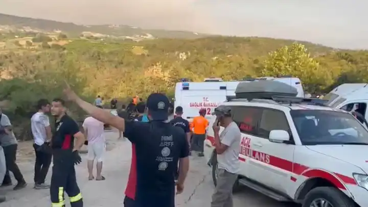 Bursa'daki yangında su tankeri yamaçtan düştü!