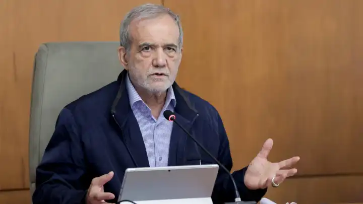 İran Cumhurbaşkanı Pezeşkiyan: Türkiye de dahil olmak üzere komşu ülkelerle ilişkilerimizi ilerletirsek muhteşem sonuçlar elde edebiliriz
