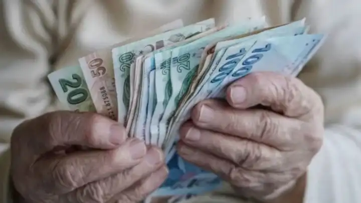 Emekliye çifte gelir fırsatı: Maaş kesilmeden çalışmak artık mümkün!