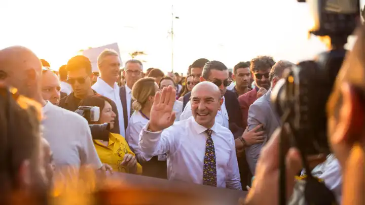 Tunç Soyer: Bugünden yarına fikrini koruyanlar kalacak 