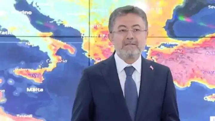 Bakanı Yumaklı: Dört ildeki beş yangın kontrol altına alındı, sadece Bursa yangını devam ediyor