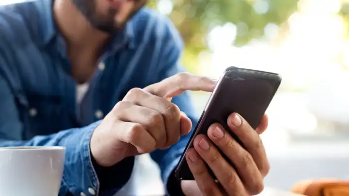 Cep telefonu faturalarına iyi haber: Yeni operatör geliyor!
