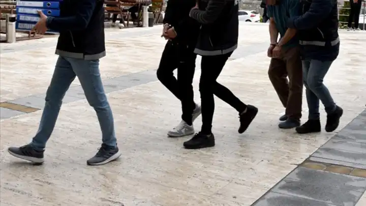 İzmir Buca’da gemi kaptanlığı ehliyeti dolandırıcılığı operasyonu
