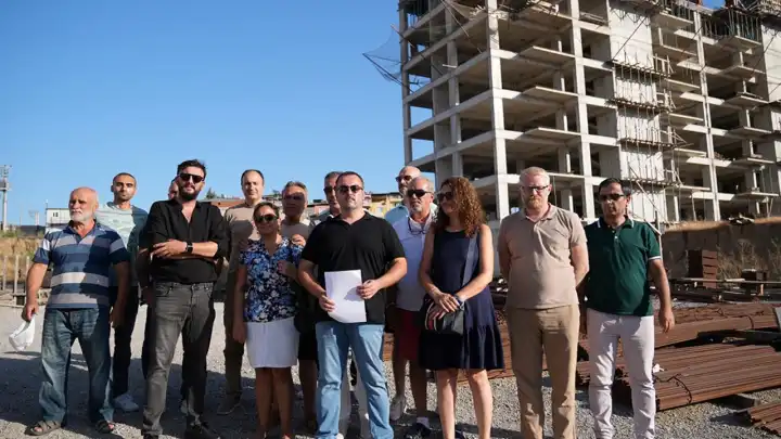 İzmir'de kooperatif mağdurlarından İmamoğlu’na tepki: Biz mağdurlar kiminle dayanışacağız?