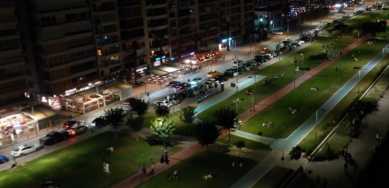 Türkiye "tropikal geceler" ve "ısı stresi"nin etkisi altında başlıklı video haberin görseli