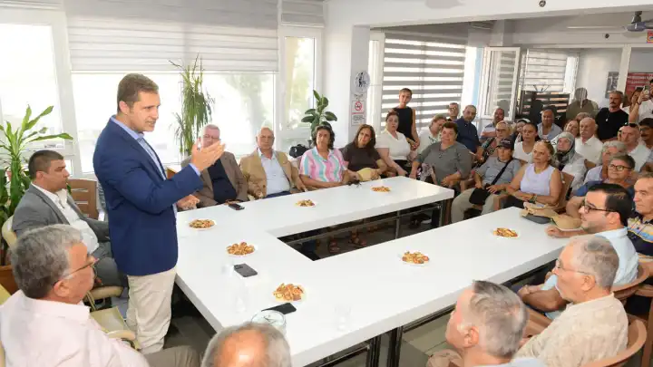 Eski Memleket Partililer Tire’de CHP rozeti taktı