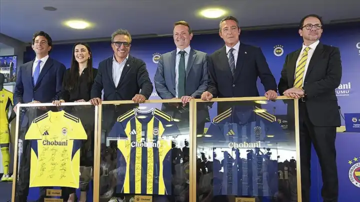 Fenerbahçe ile Chobani arasında tarihi sponsorluk anlaşması: İmzalar atıldı