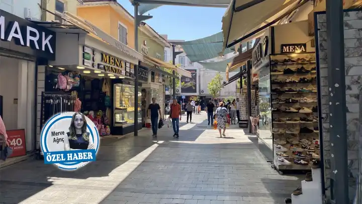 Kemeraltı’nda satışlar kavurucu sıcaklarda eridi