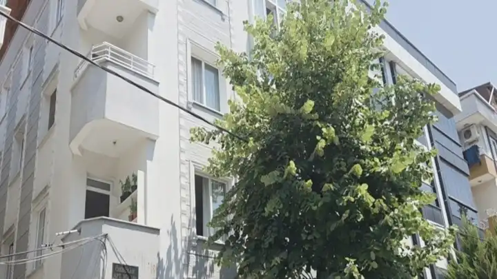 Kendisini taciz ettiğini öne sürdüğü kişiyi bıçakladı