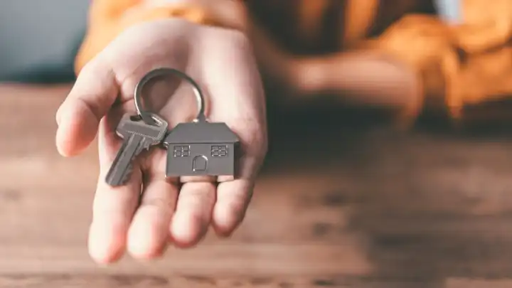 Konut kredisi faizlerinde kritik düşüş! Ev sahibi olmanın tam zamanı mı?