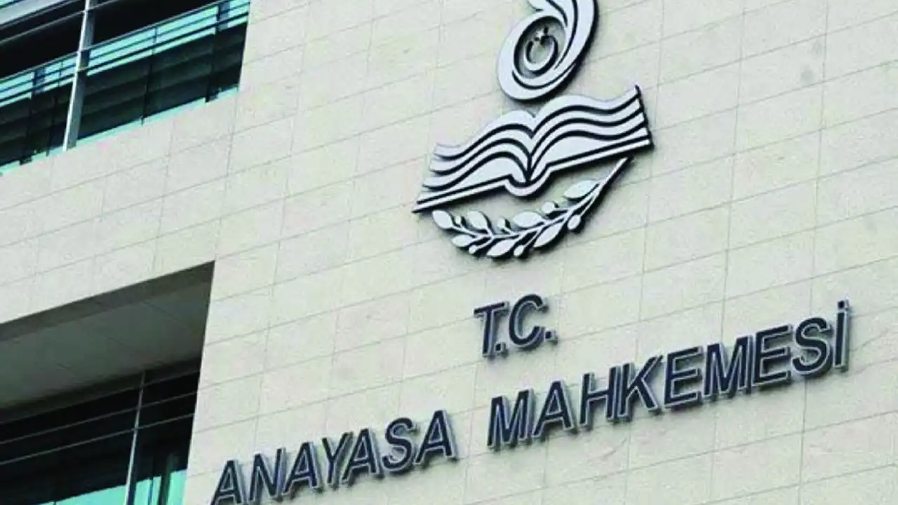 AYM’den rehber öğretmene disiplin cezasına hak ihlali kararı