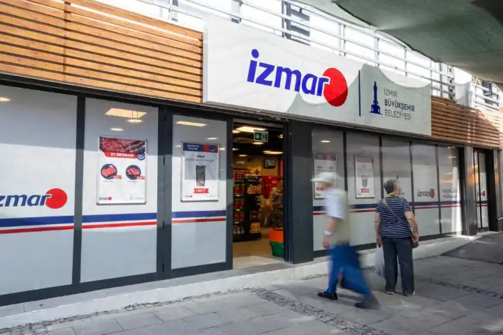 İZMAR’ın dokuzuncu şubesi Kemeraltı’nda açıldı