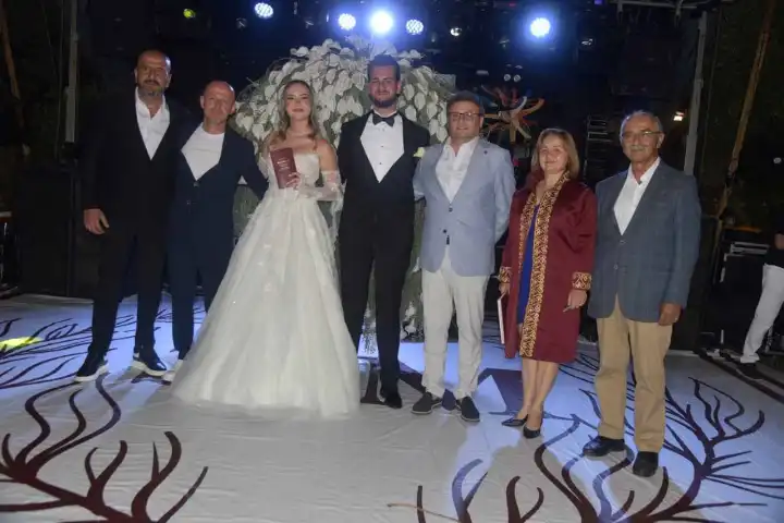 Yorulmaz ve Özseçkin ailelerinin mutlu günü 