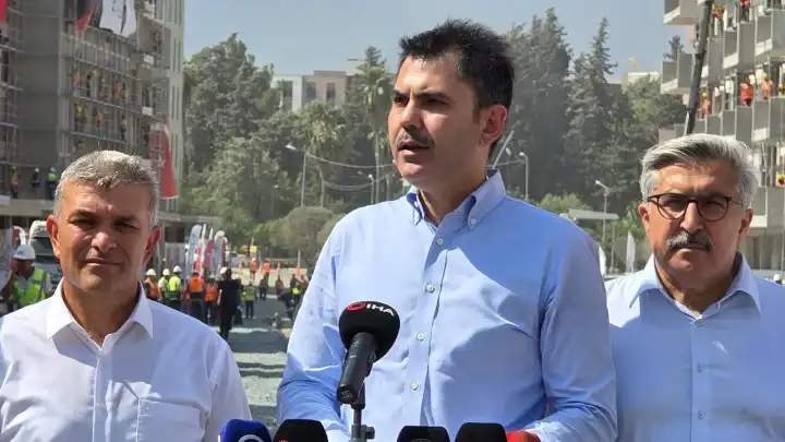 Bakan Kurum'dan konut açıklaması: Afetzede kardeşlerimiz müsterih olsunlar