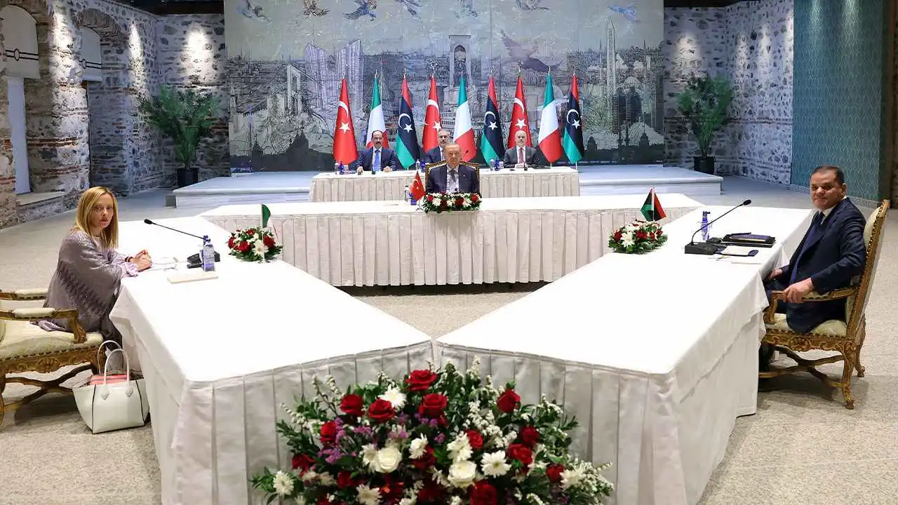 Cumhurbaşkanı Erdoğan, İtalya ve Libya başbakanlarıyla Dolmabahçe’de görüştü
