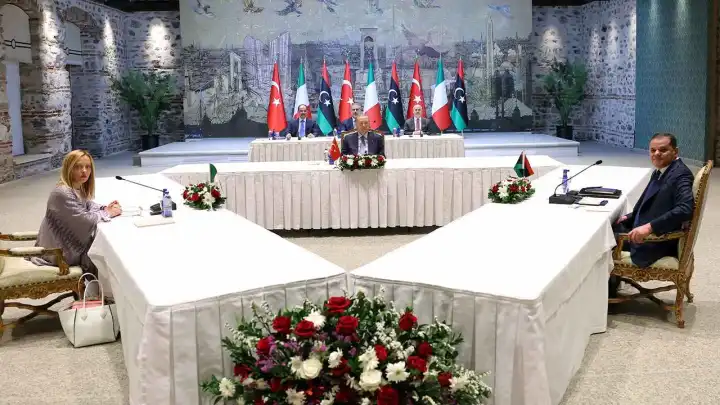 Cumhurbaşkanı Erdoğan, İtalya ve Libya başbakanlarıyla Dolmabahçe’de görüştü